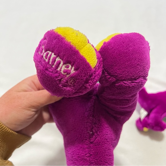 Barney LOT 2 vintage plush 90s. Both are pre owned in good shape - Picture 3 of 9